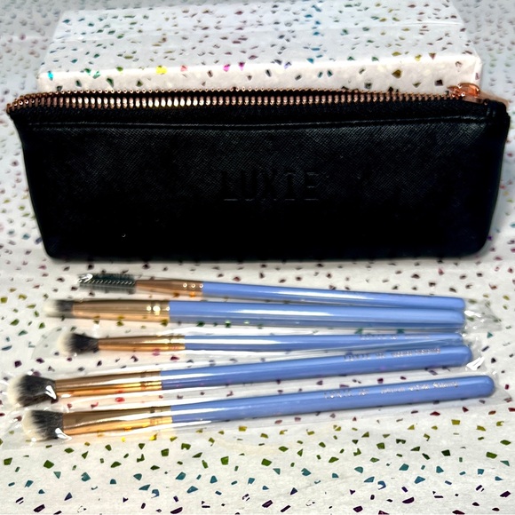 LUXIE Wonderlust Eye Set - Picture 3 of 4